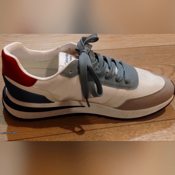 🔥NWT 🔥 Marc Fisher/ Calvin Klein Sneakers (M) Size 9 - Picture 3 of 7
